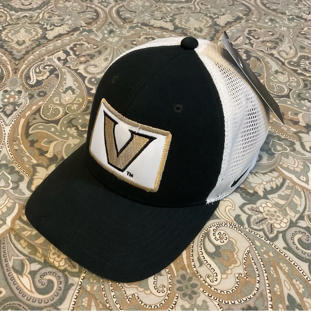 NWT Vanderbilt University Commodores Swim Team Trucker Hat